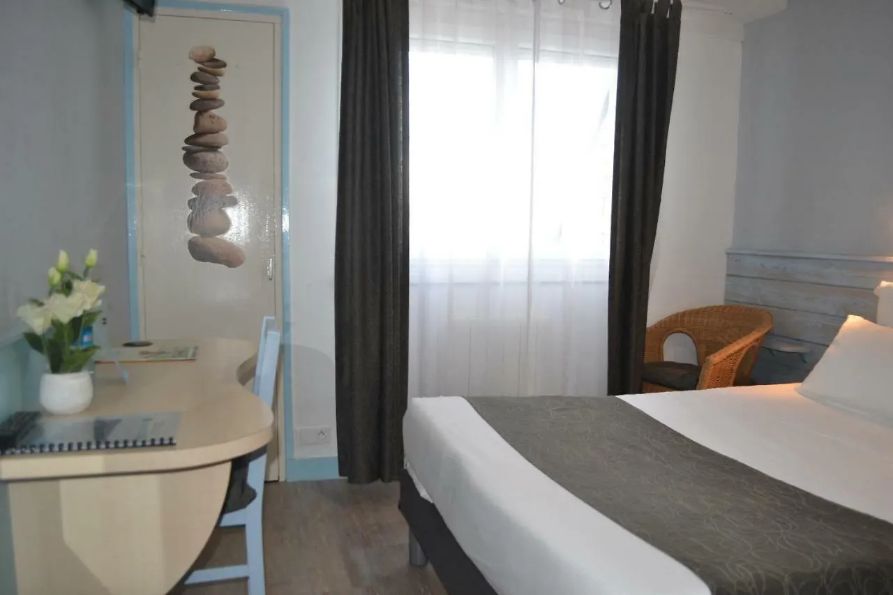 Hotel De Bretagne Saint-Pierre-Quiberon 2*,  Francia